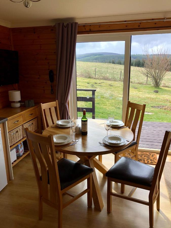 Auchnastank Ben Rinnes Lodge Glenlivet Highlands מראה חיצוני תמונה